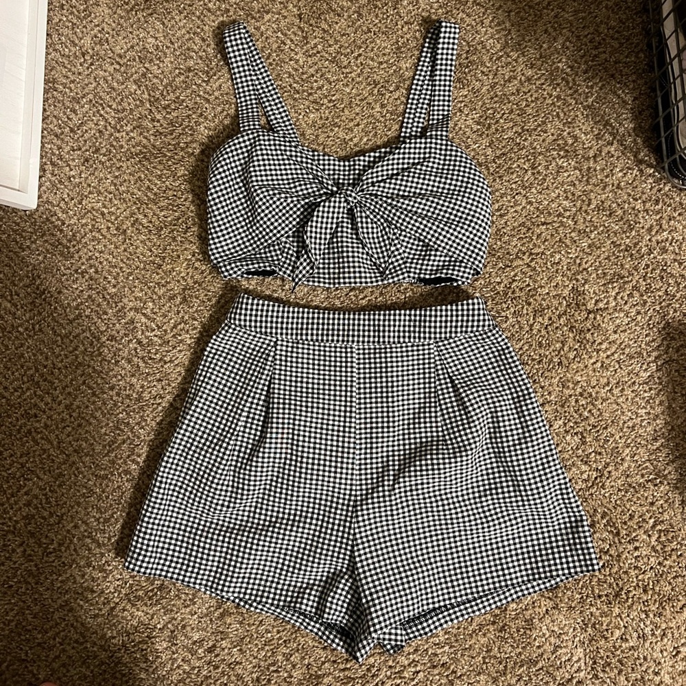 Two-piece set
